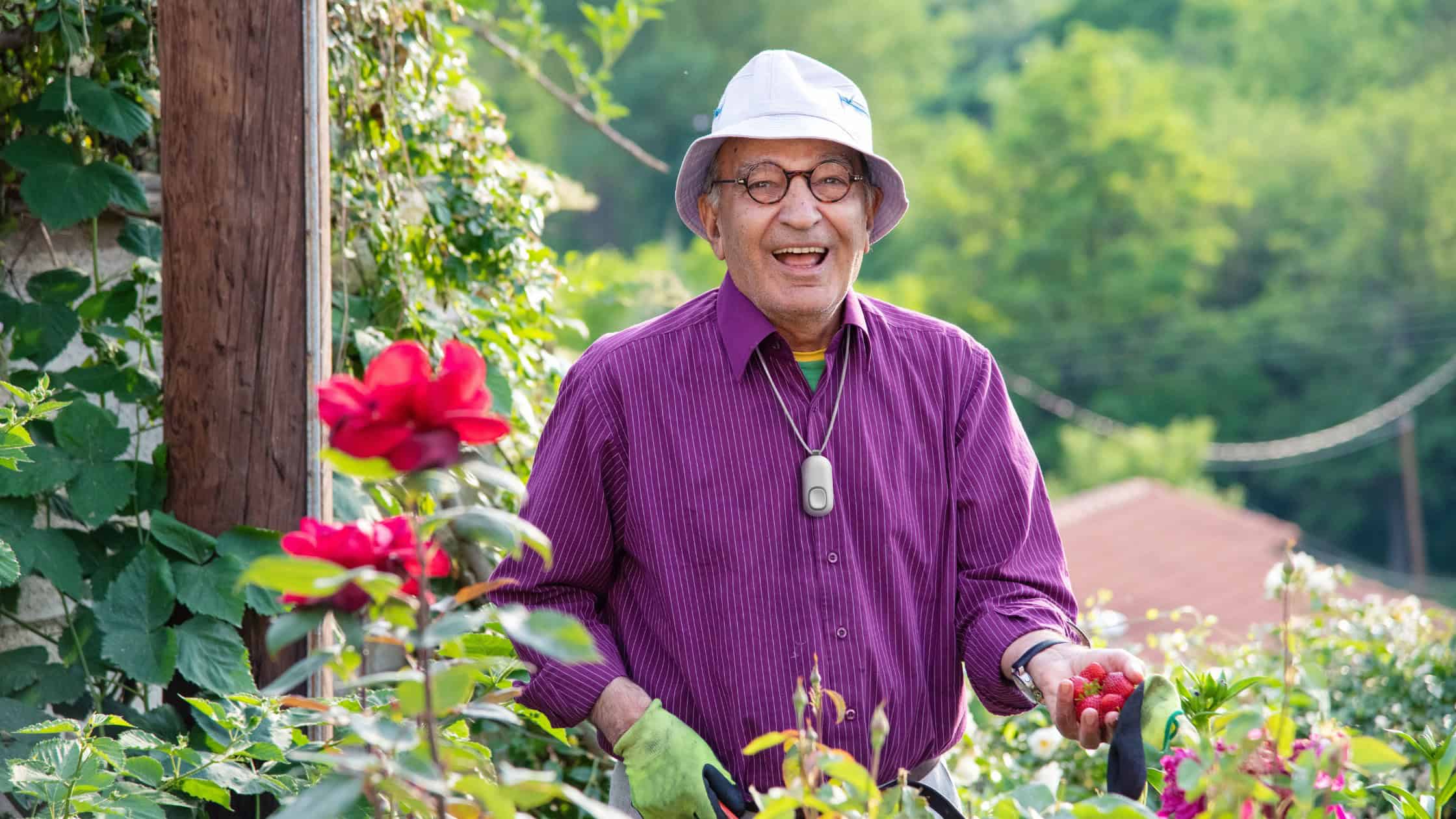 Blog Cover- Older man wearing lifeline gardening