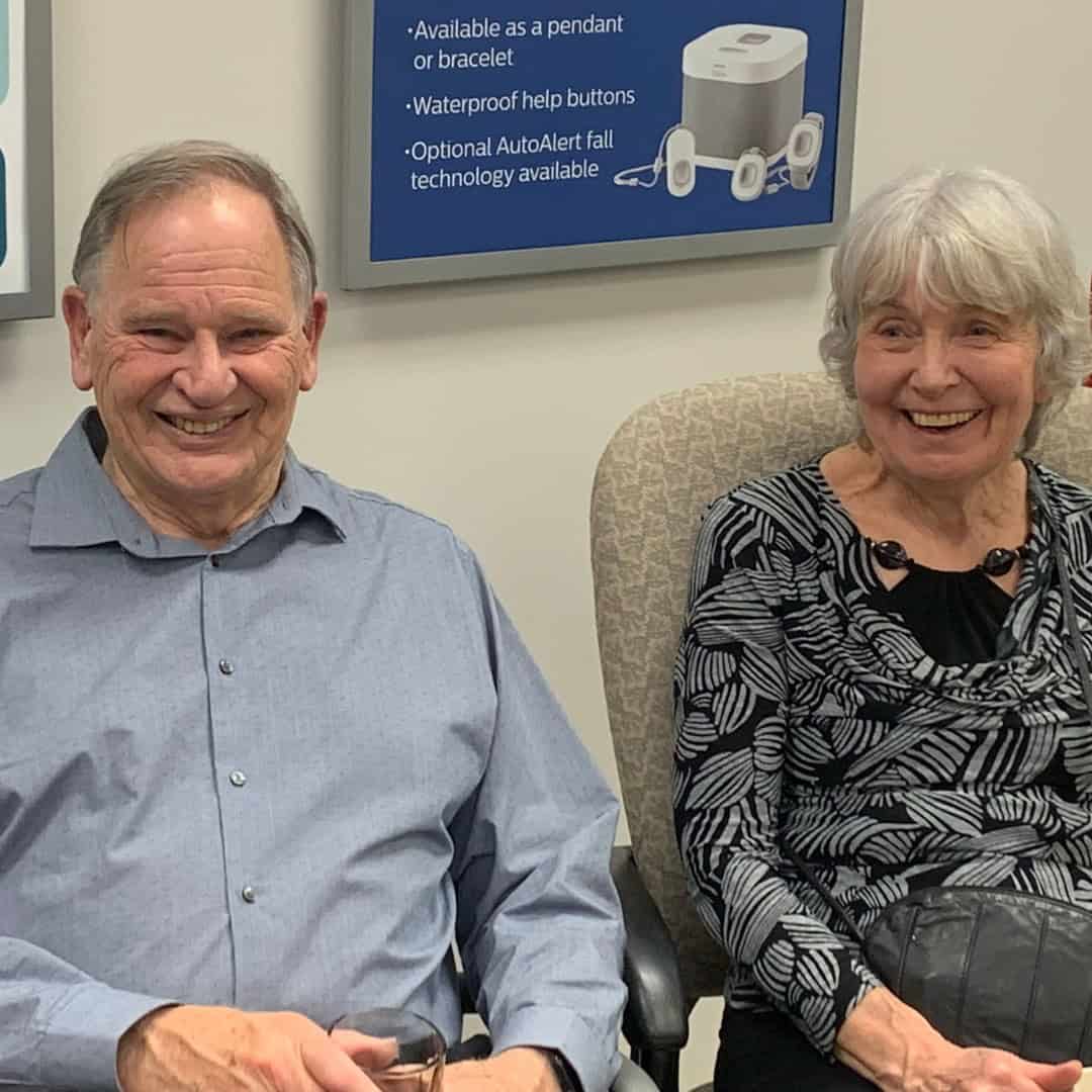 Two Victoria Lifeline Volunteers 