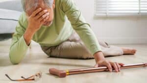 blog-cover-benefits-of-a-fall-detection-device