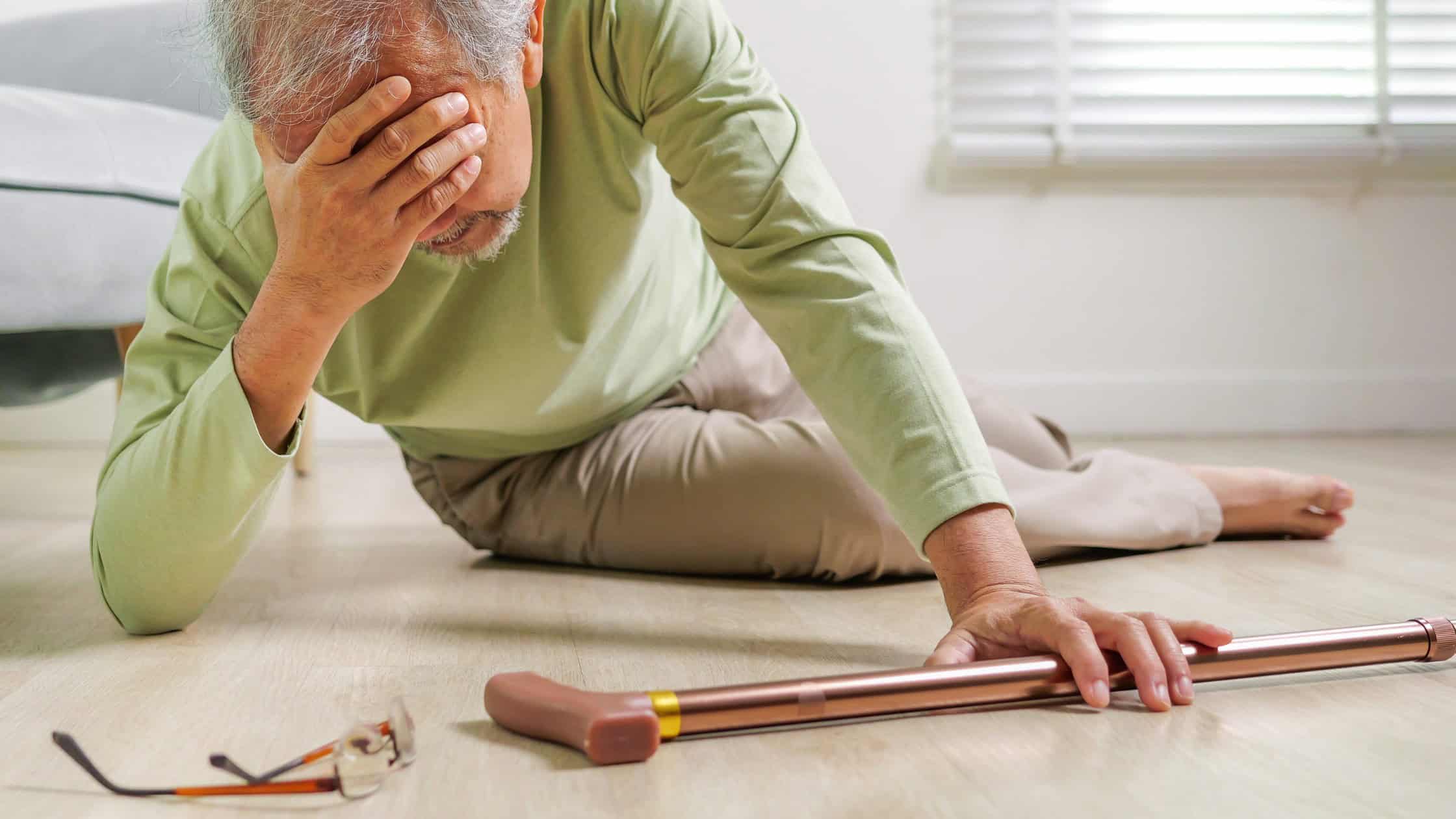 blog-cover-benefits-of-a-fall-detection-device